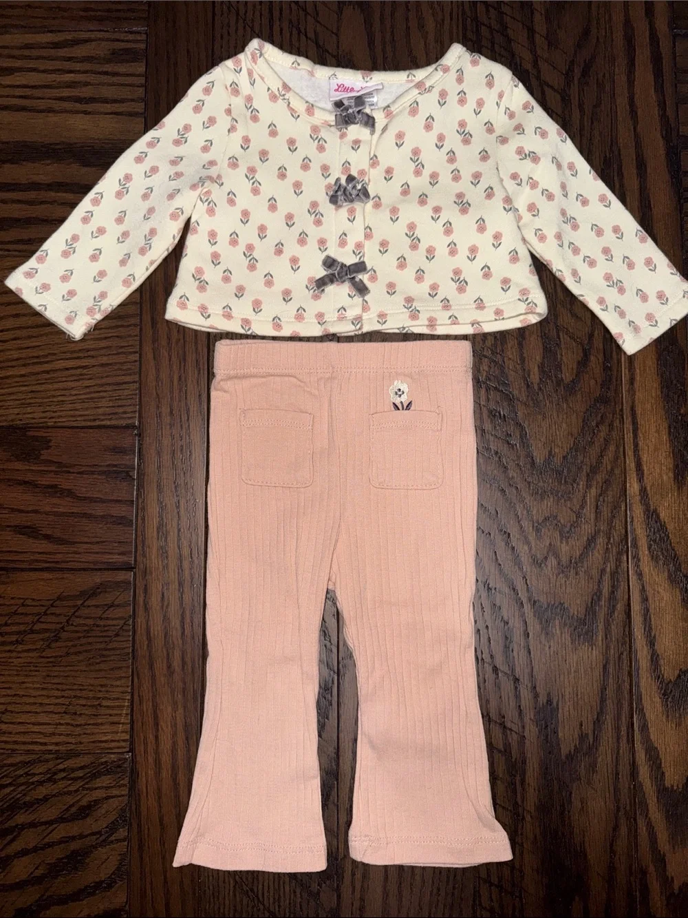💐Lot of Baby Girl 9m Items💐 - Picture 3 of 12